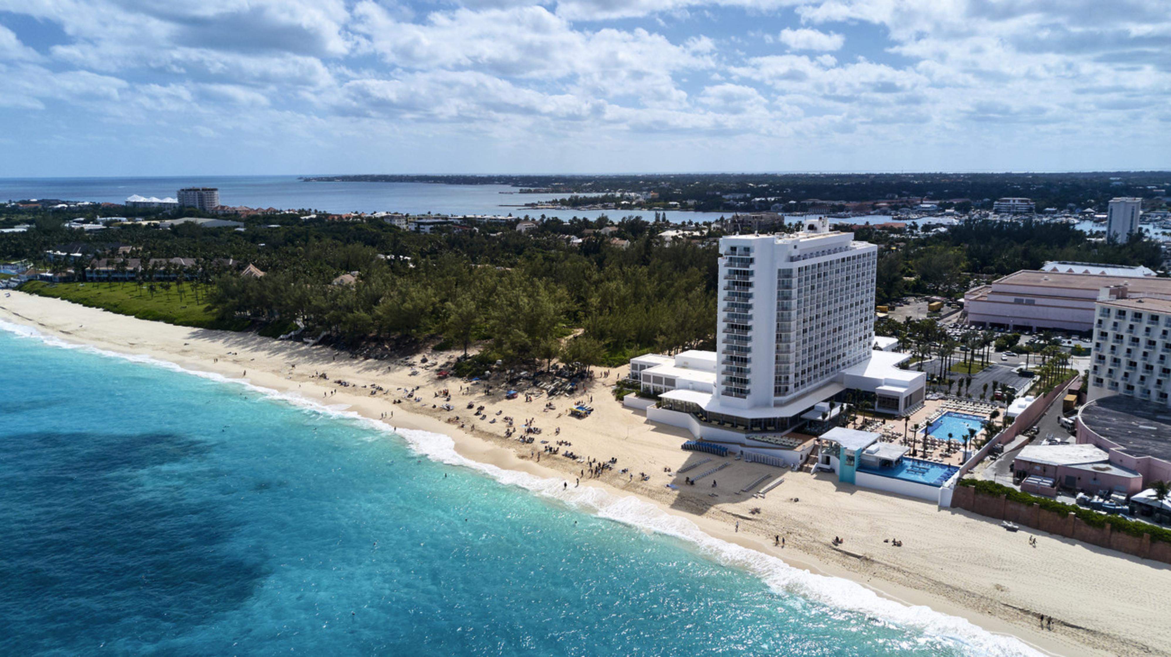 Riu Palace Paradise Island (Adults Only) Creek Village Exterior photo