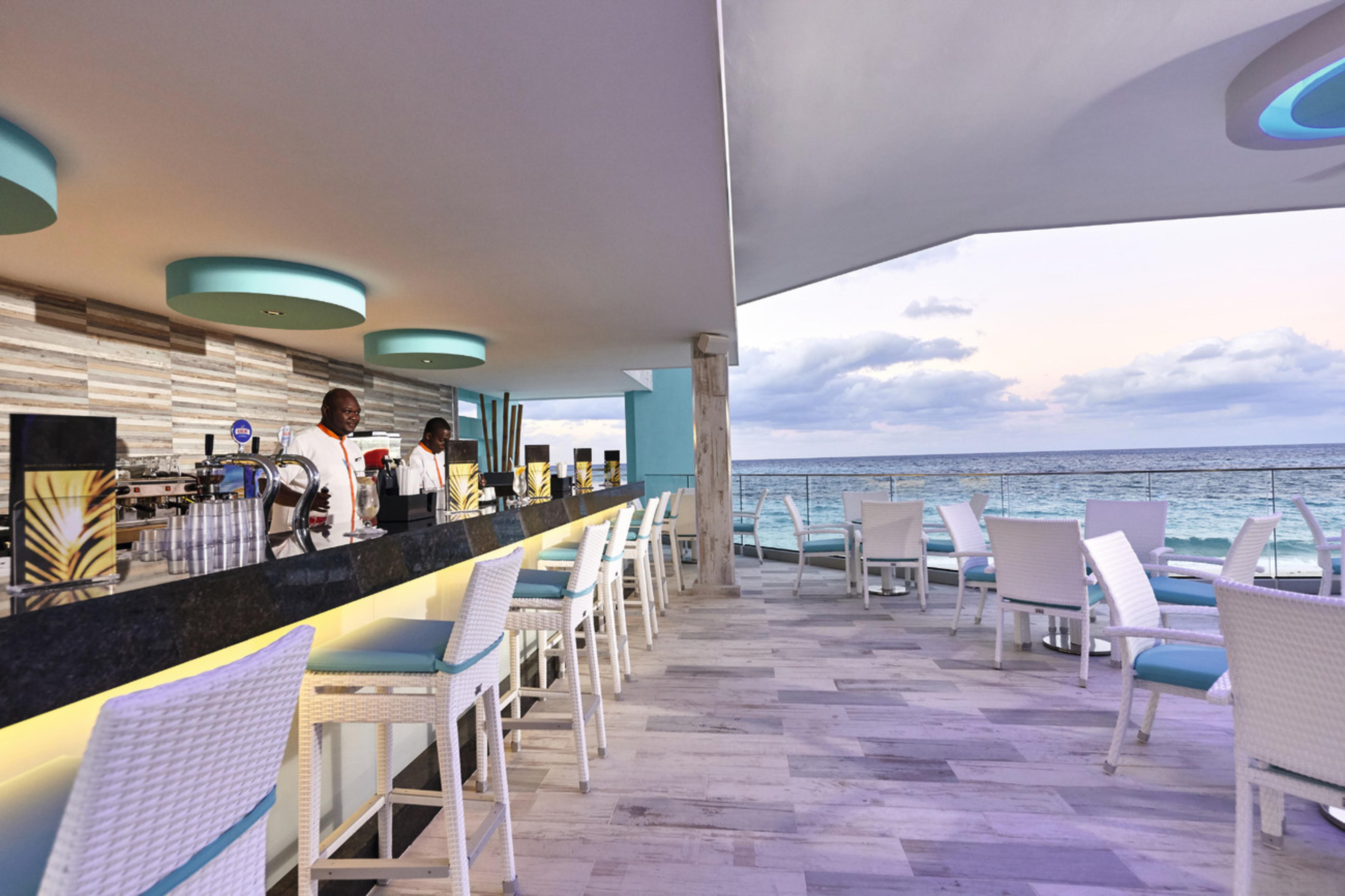 Riu Palace Paradise Island (Adults Only) Creek Village Exterior photo